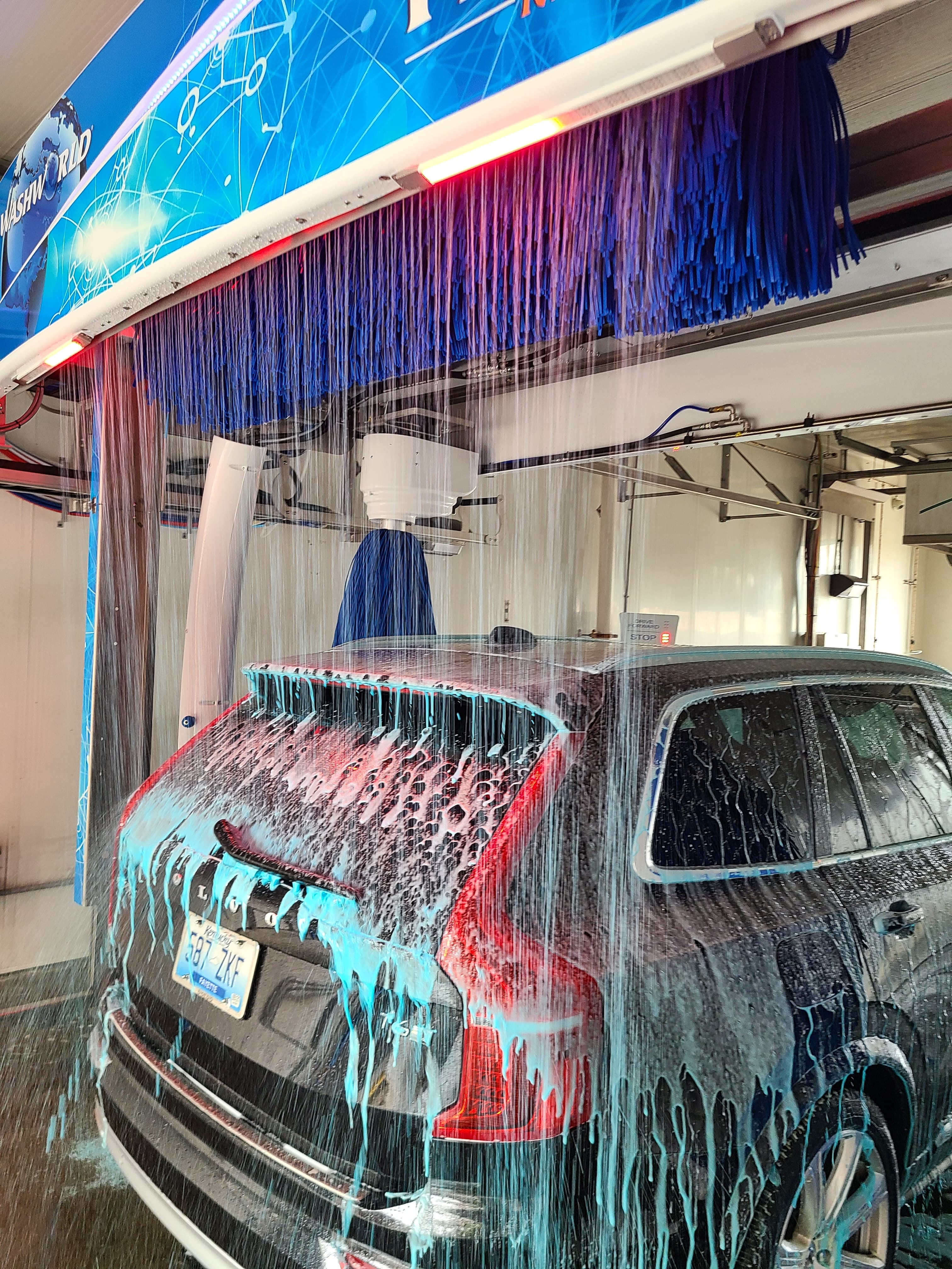 Soft touch water cascade